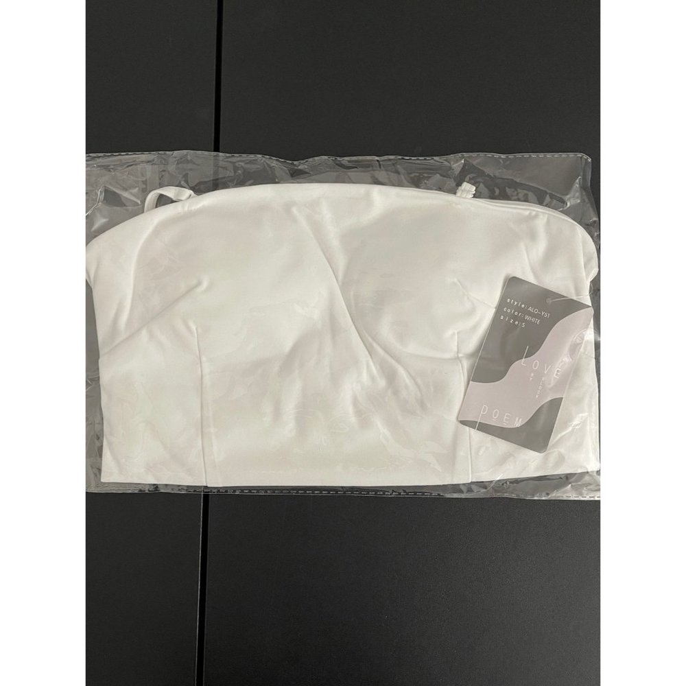 NEW LOVE POEM THIN REMOVEABLE STRAP WHITE TANK TOP REMOVABLE BRA PADDING LARGE